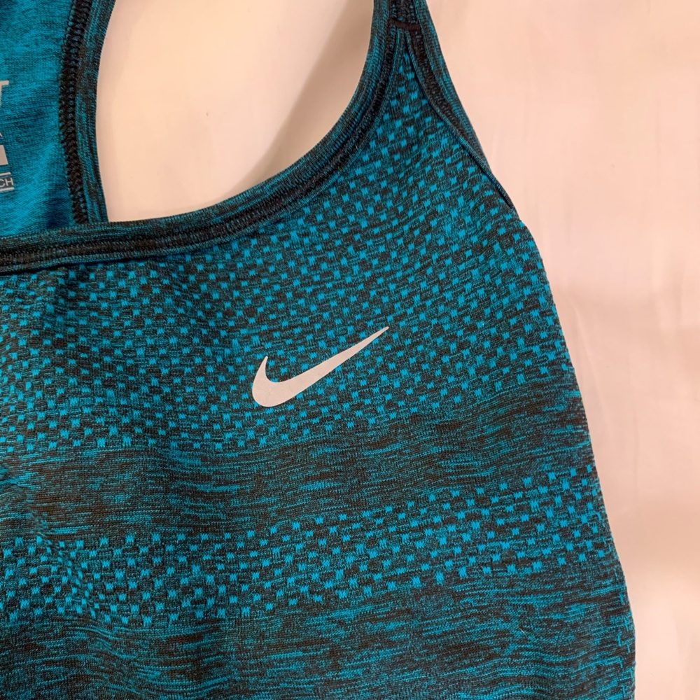 Nike dri-fit top size S!